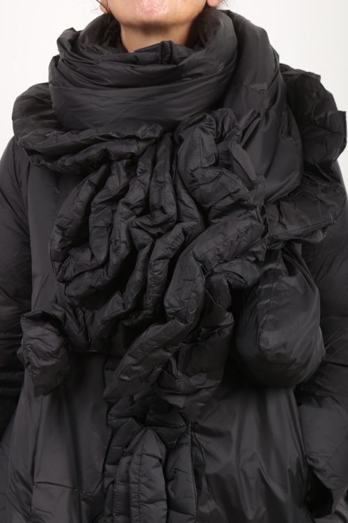 rundholz black label - Scarf with ruffles and duck down black