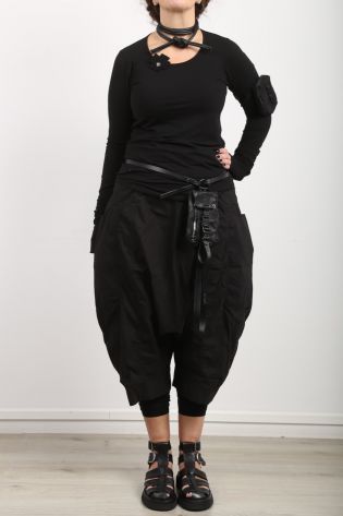 rundholz dip - Wide 7/8 trousers with low crotch super stretch black