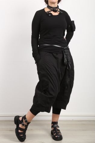 rundholz dip - Wide 7/8 trousers with low crotch super stretch black