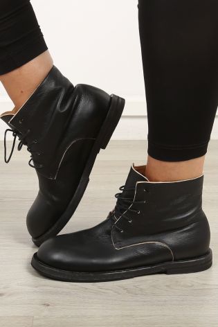 rundholz - Leather shoes boots with clown cap black